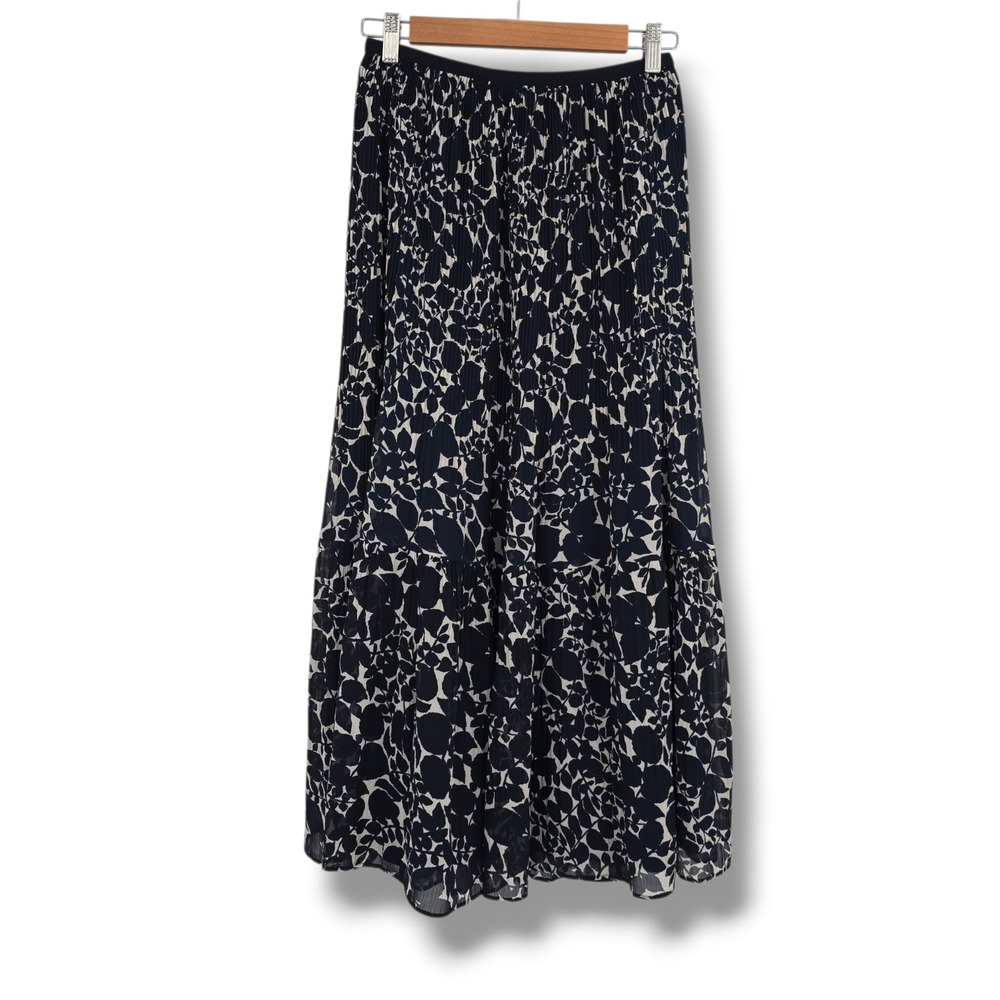 Uniqlo Womens Navy Cream Floral Pleated Maxi Skirt Tiered Elastic Waist Small